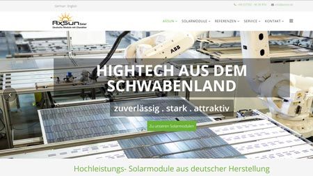 AxSun-Website mit einer Ansicht der Modulproduktion