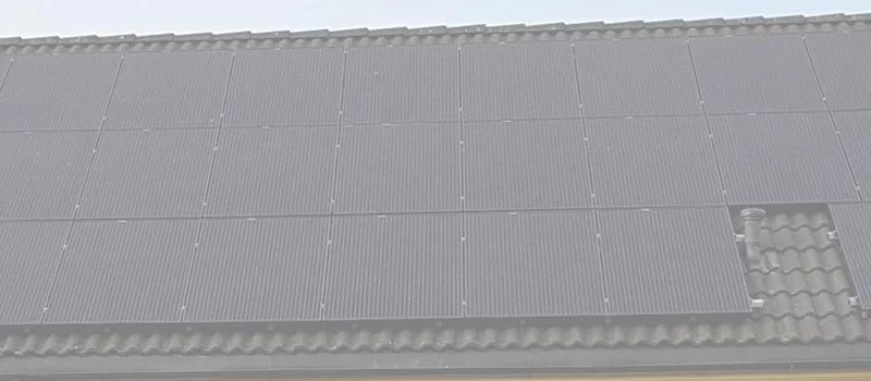 Solardach mit Enerix-Logo
