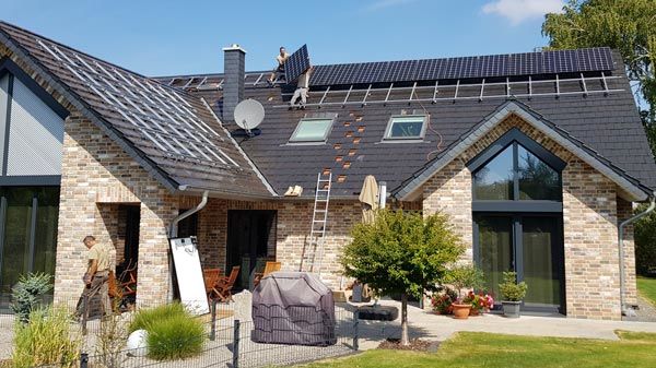 Installation Photovoltaikanlage Zolar.CIqNyoXU