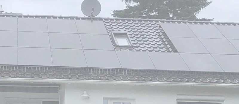 Solardach mit ehemaligem Klarsolar-Logo