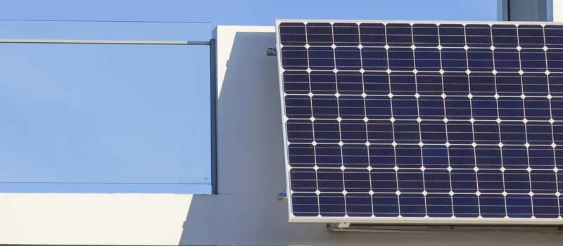Mini-Solaranlage: 800-VA-Regeln, Kosten und Ertrag (2026)