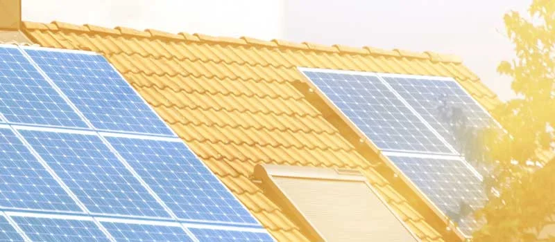 PV-Anlage mit Ausrichtung nach Süd, Südwest und Südost